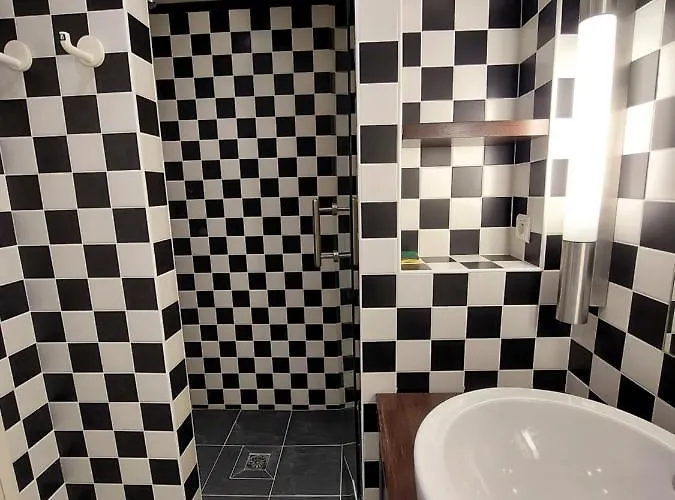 Apartment Face Au Port - Vue - Jardin - Wifi - Menage - 4 Pers *